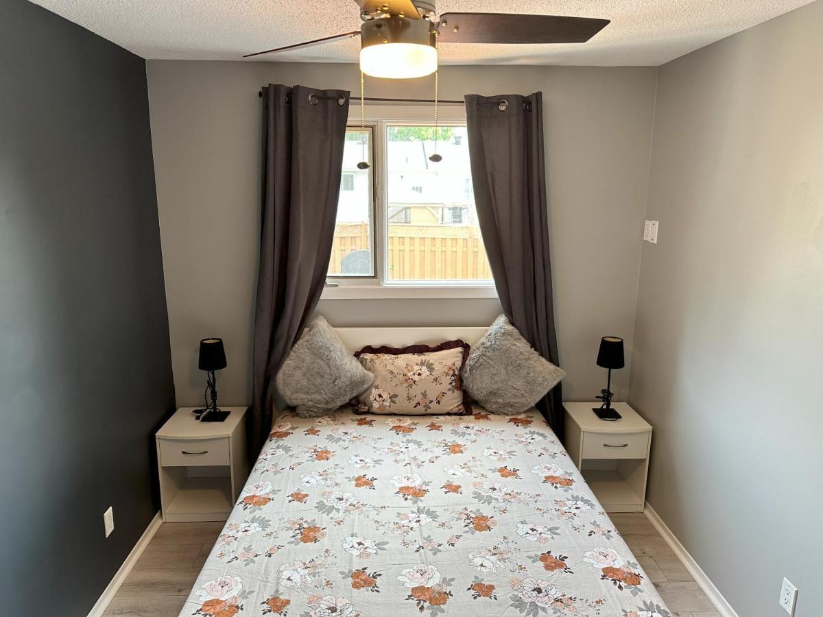Castlerooms Homestay Ottawa Exterior photo